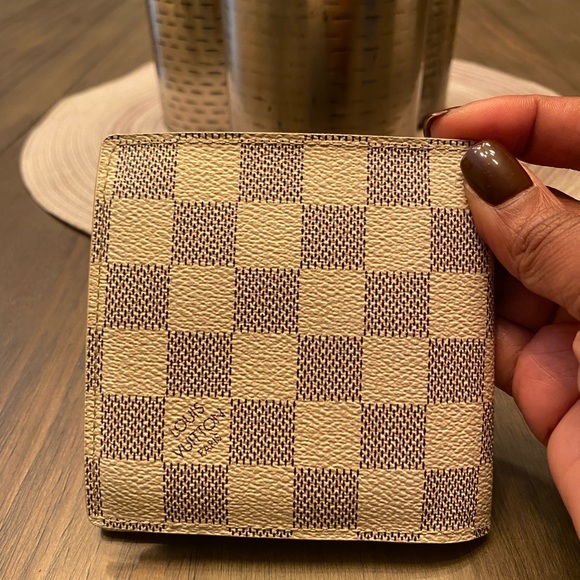Louis Vuitton Damier Azur Bi-Fold Wallet - Picture 3 of 8